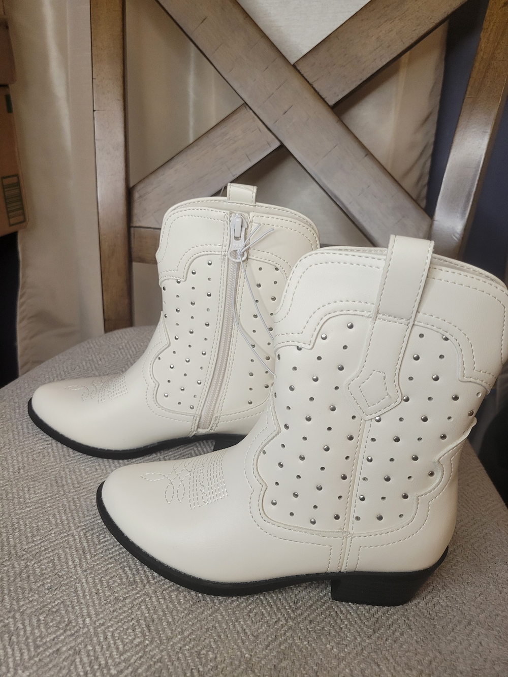 Art Class White Kids' Western Boots - Picture 2 of 10